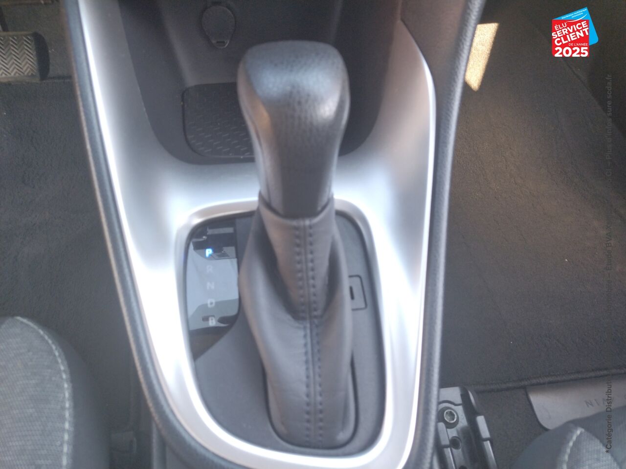 Véhicule d'occasion TOYOTA YARIS 116H DESIGN 5P MY21 chez Hyundai Epernay