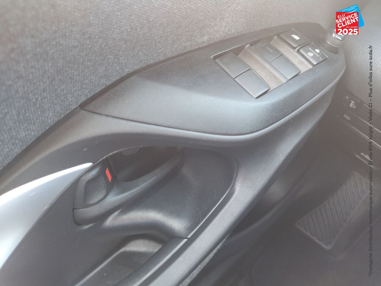 Véhicule d'occasion TOYOTA YARIS 116H DESIGN 5P MY21 chez Hyundai Epernay