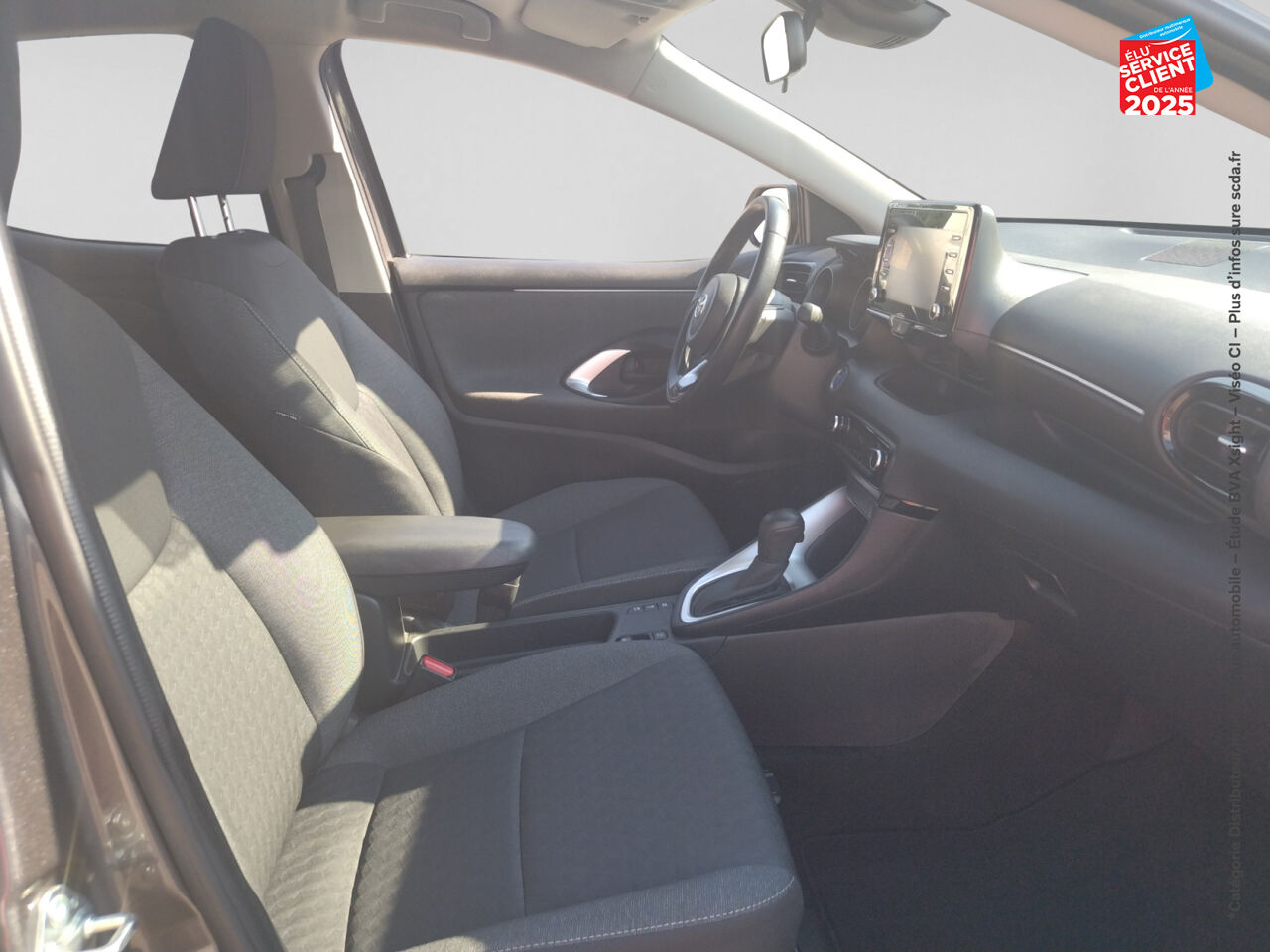 Véhicule d'occasion TOYOTA YARIS 116H DESIGN 5P MY21 chez Hyundai Epernay