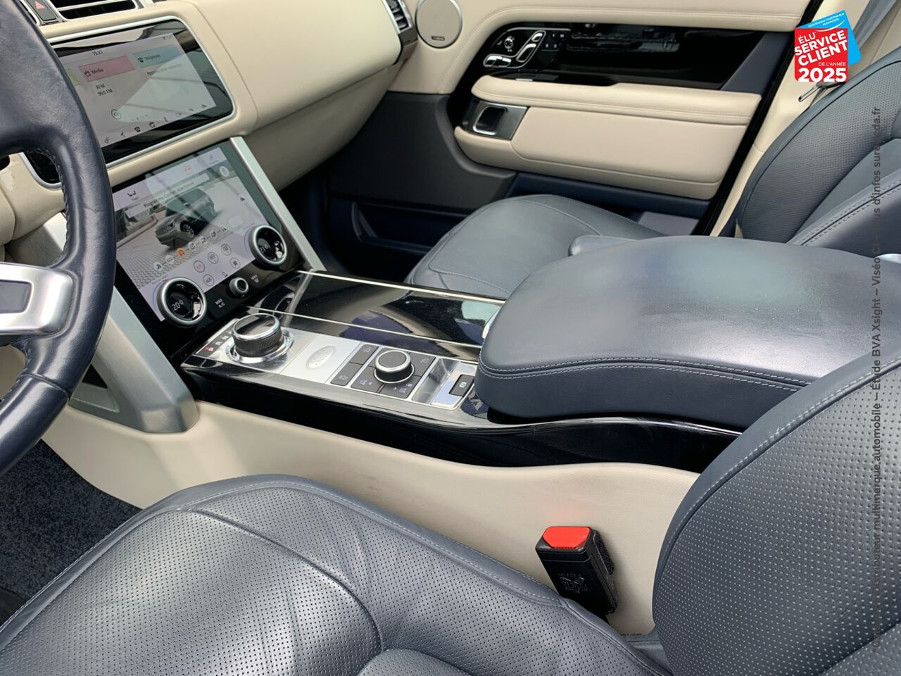 Véhicule d'occasion LAND-ROVER RANGE ROVER 5.0 V8 S/C 525CH VOGUE SWB MARK VII TOUVRANT SIEGES CHAUF GPS CAMERA MERIDIAN chez BMW Dole