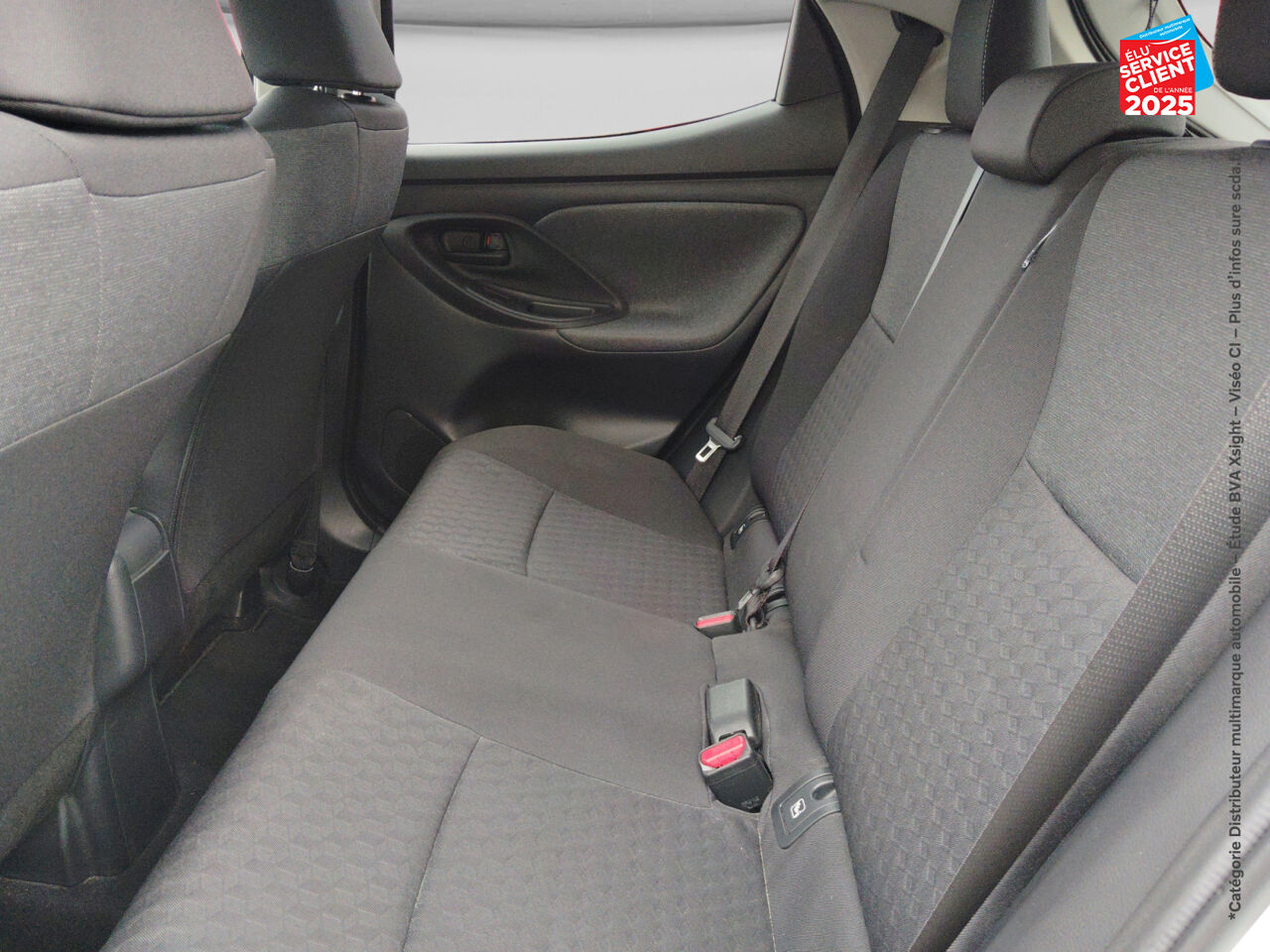 Véhicule d'occasion TOYOTA YARIS 116H DESIGN 5P MY21 CAMERA chez Toyota Verdun