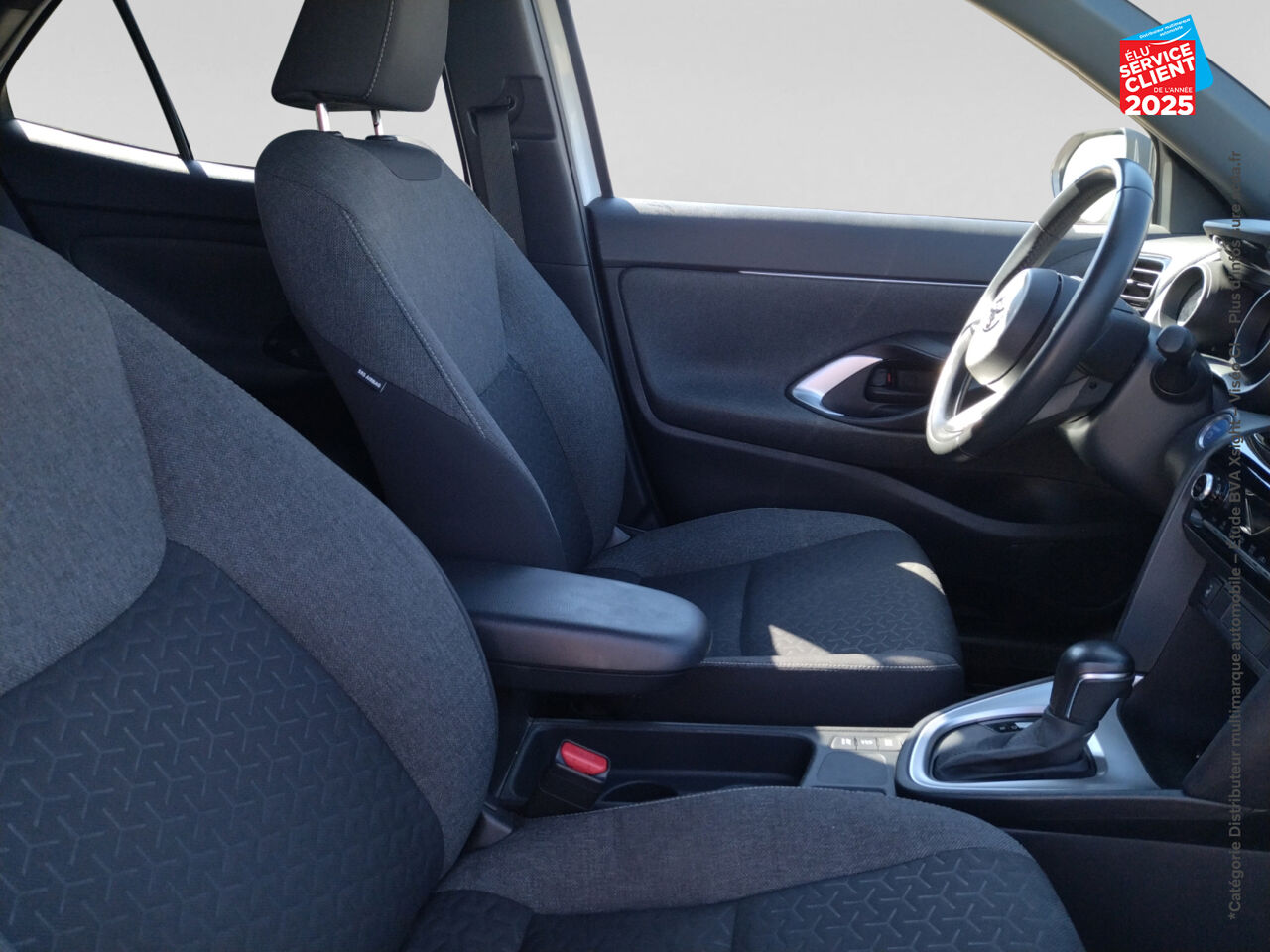 Véhicule d'occasion TOYOTA YARIS CROSS 116H DESIGN MY21 SIEGES CHAUF CAMERA chez Hyundai Epernay