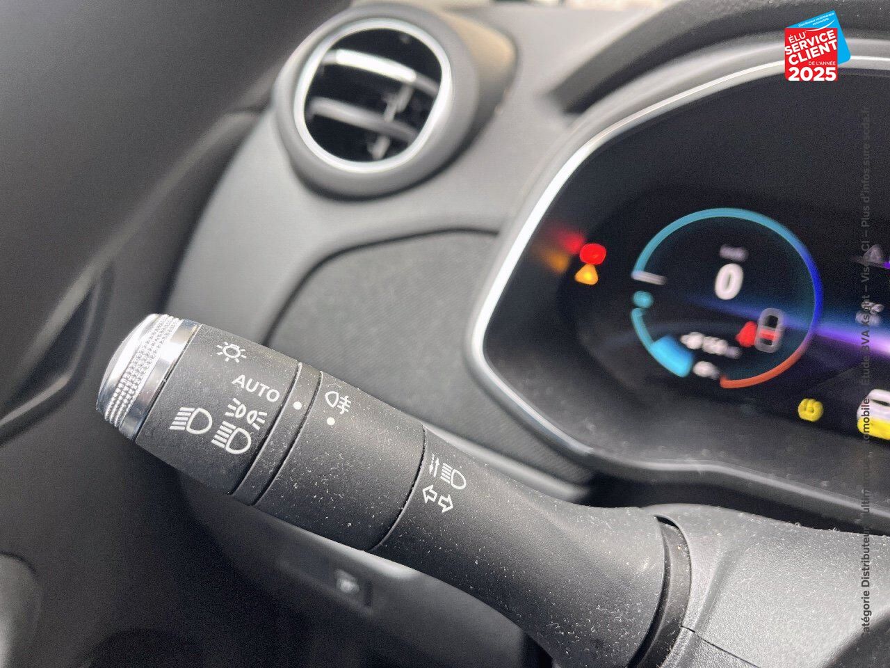 Véhicule d'occasion RENAULT ZOE LIFE CHARGE NORMALE R110 GPS chez Renault Colmar