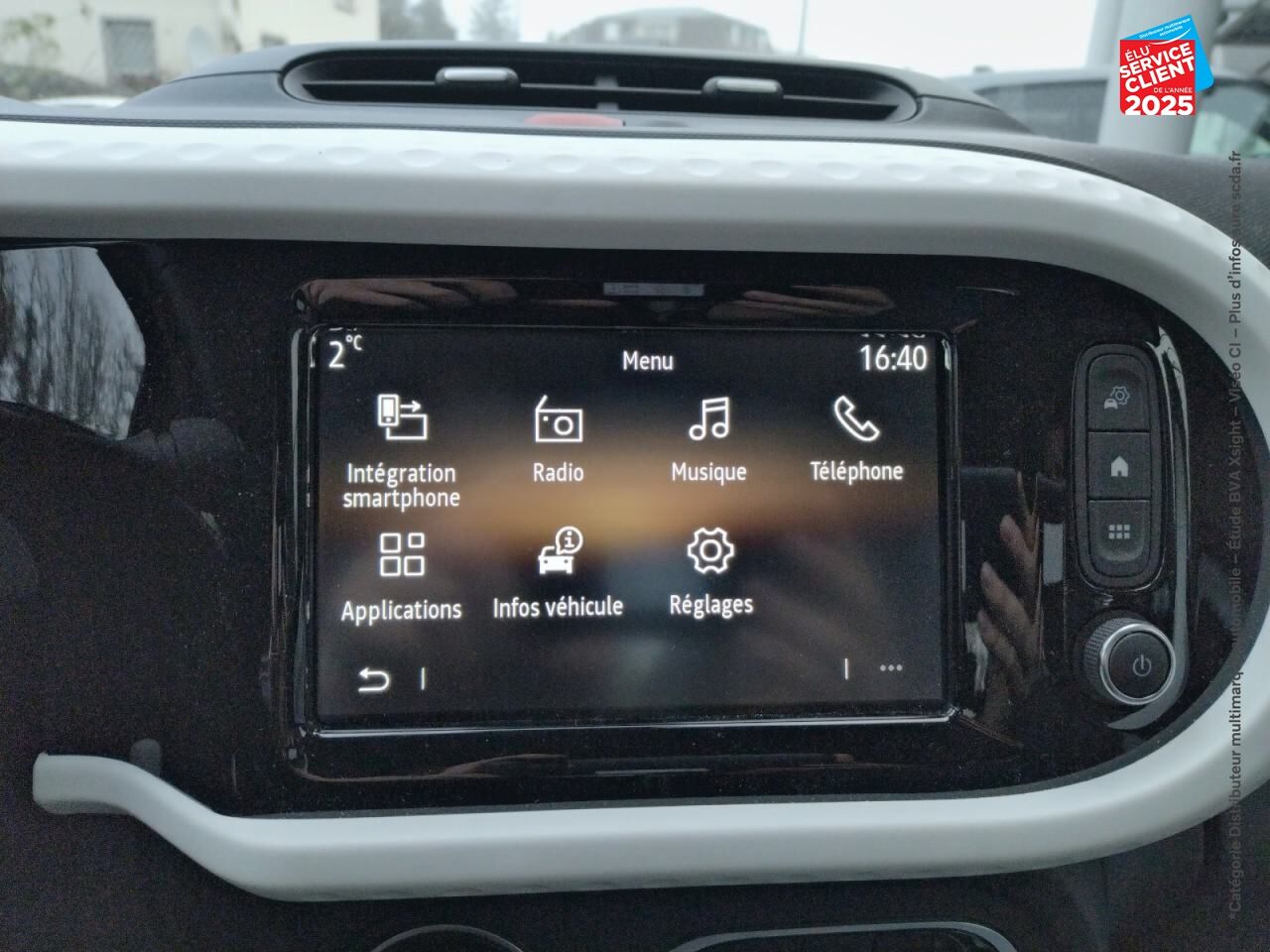 Véhicule d'occasion RENAULT TWINGO E-TECH ELECTRIC EQUILIBRE R80 ACHAT INTEGRAL chez Renault Strasbourg