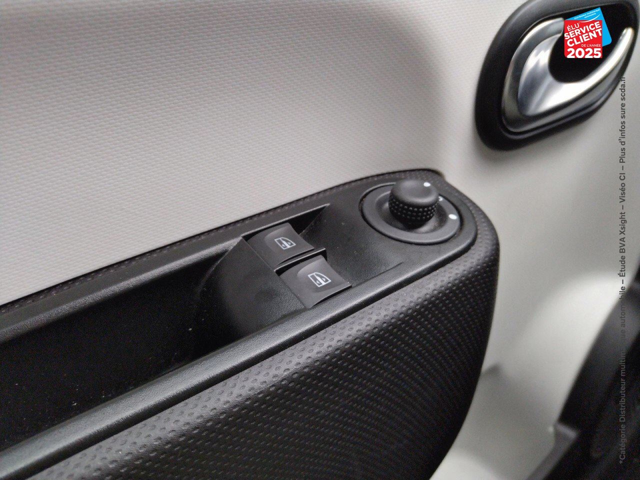 Véhicule d'occasion RENAULT TWINGO E-TECH ELECTRIC EQUILIBRE R80 ACHAT INTEGRAL chez Renault Strasbourg