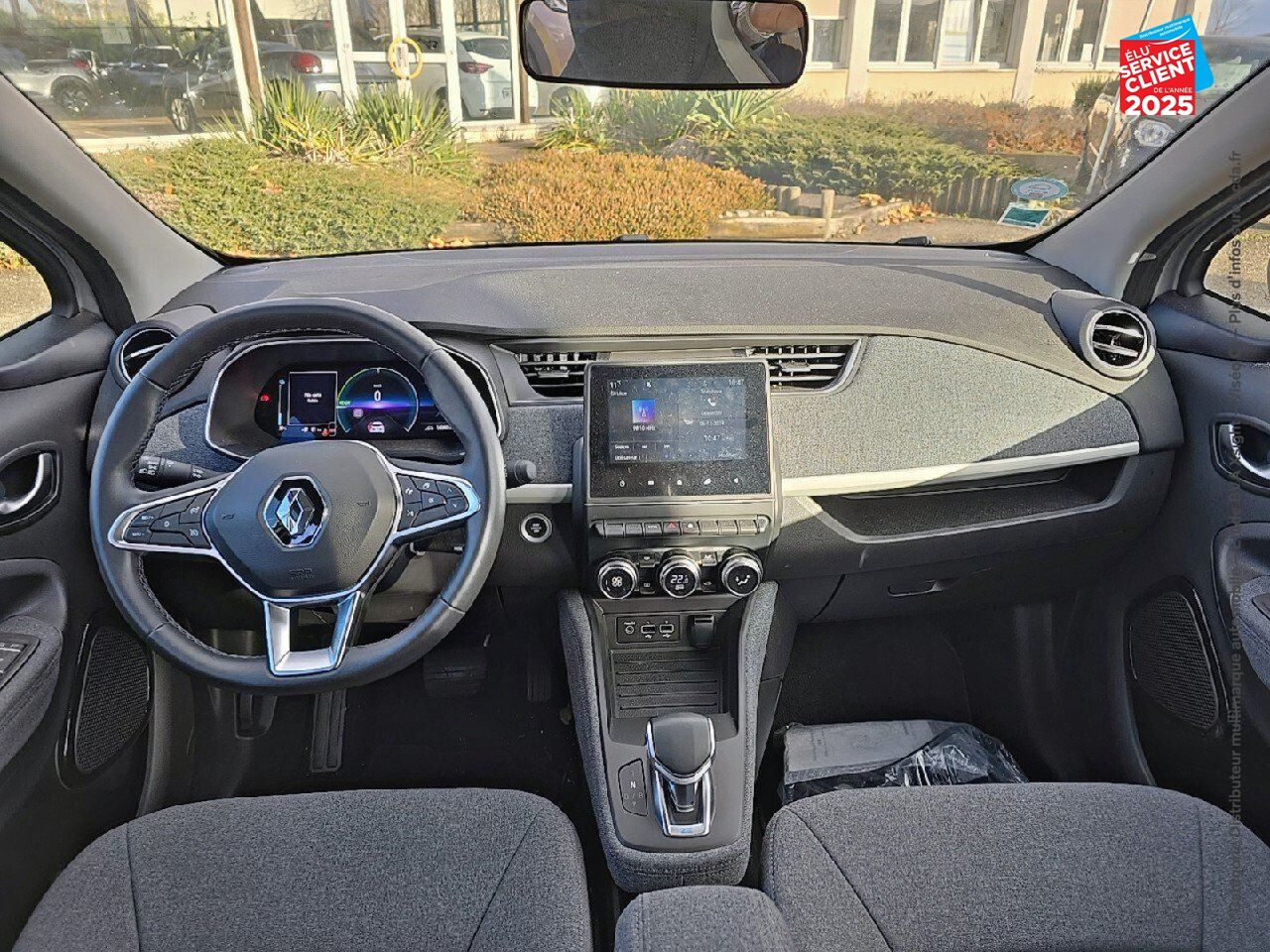 Véhicule d'occasion RENAULT ZOE E-TECH LIMITED CHARGE NORMALE R110 ACHAT INTEGRAL chez Peugeot Sedan