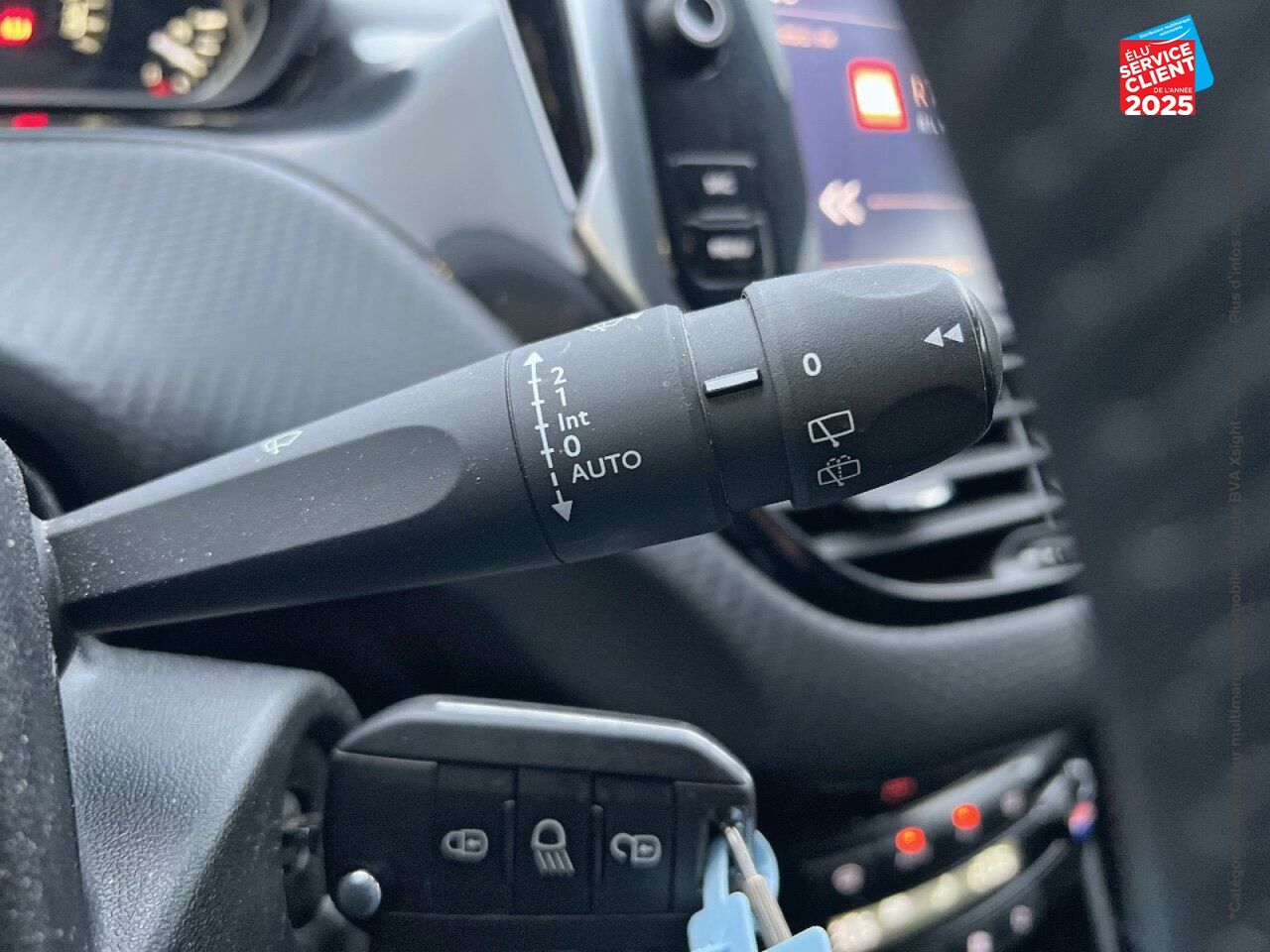 Véhicule d'occasion PEUGEOT 2008 1.2 PURETECH 82CH E6.C SIGNATURE SS chez Nissan Beaune