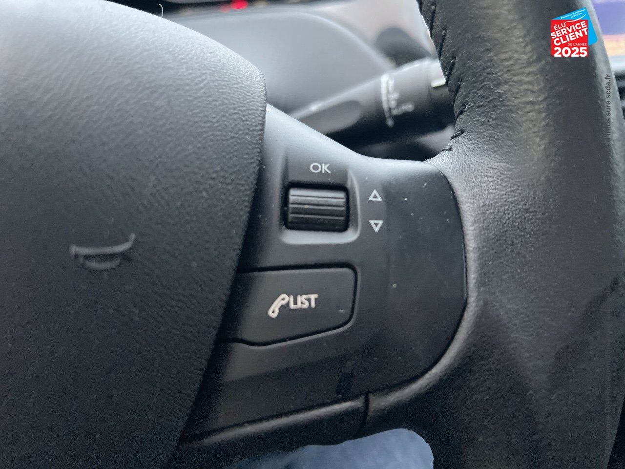 Véhicule d'occasion PEUGEOT 2008 1.2 PURETECH 82CH E6.C SIGNATURE SS chez Nissan Beaune