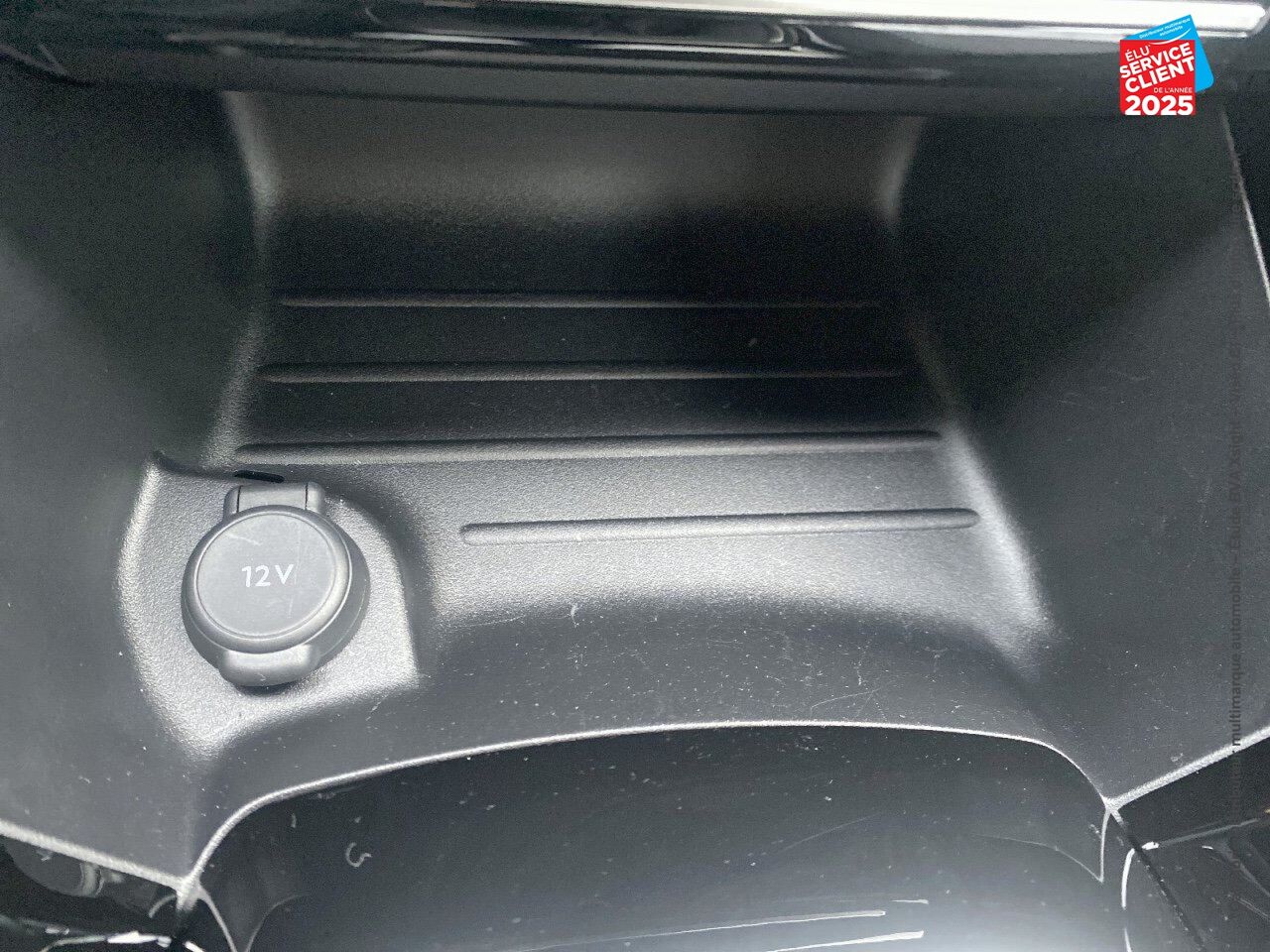 Véhicule d'occasion PEUGEOT 2008 1.2 PURETECH 100CH S/S ALLURE PACK CAMERA CARPLAY chez Renault Saint-Louis