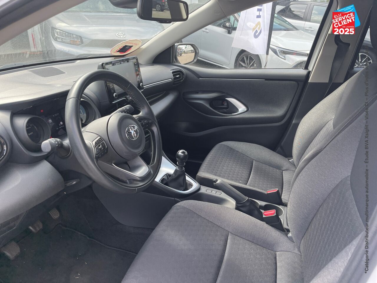 Véhicule d'occasion TOYOTA YARIS 120 VVT-I DESIGN 5P MY21 CAMERA chez Hyundai Reims