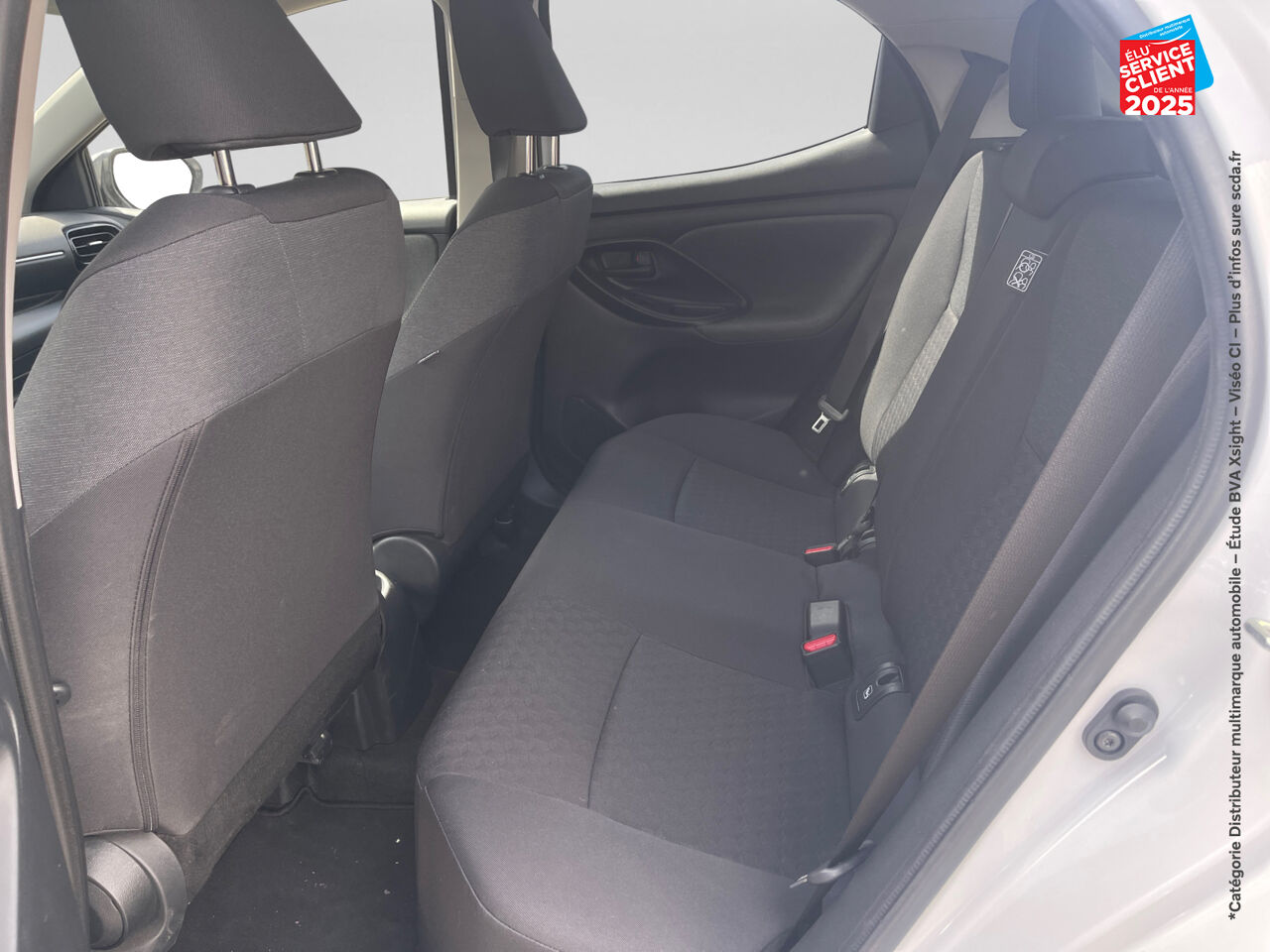 Véhicule d'occasion TOYOTA YARIS 120 VVT-I DESIGN 5P MY21 CAMERA chez Hyundai Reims