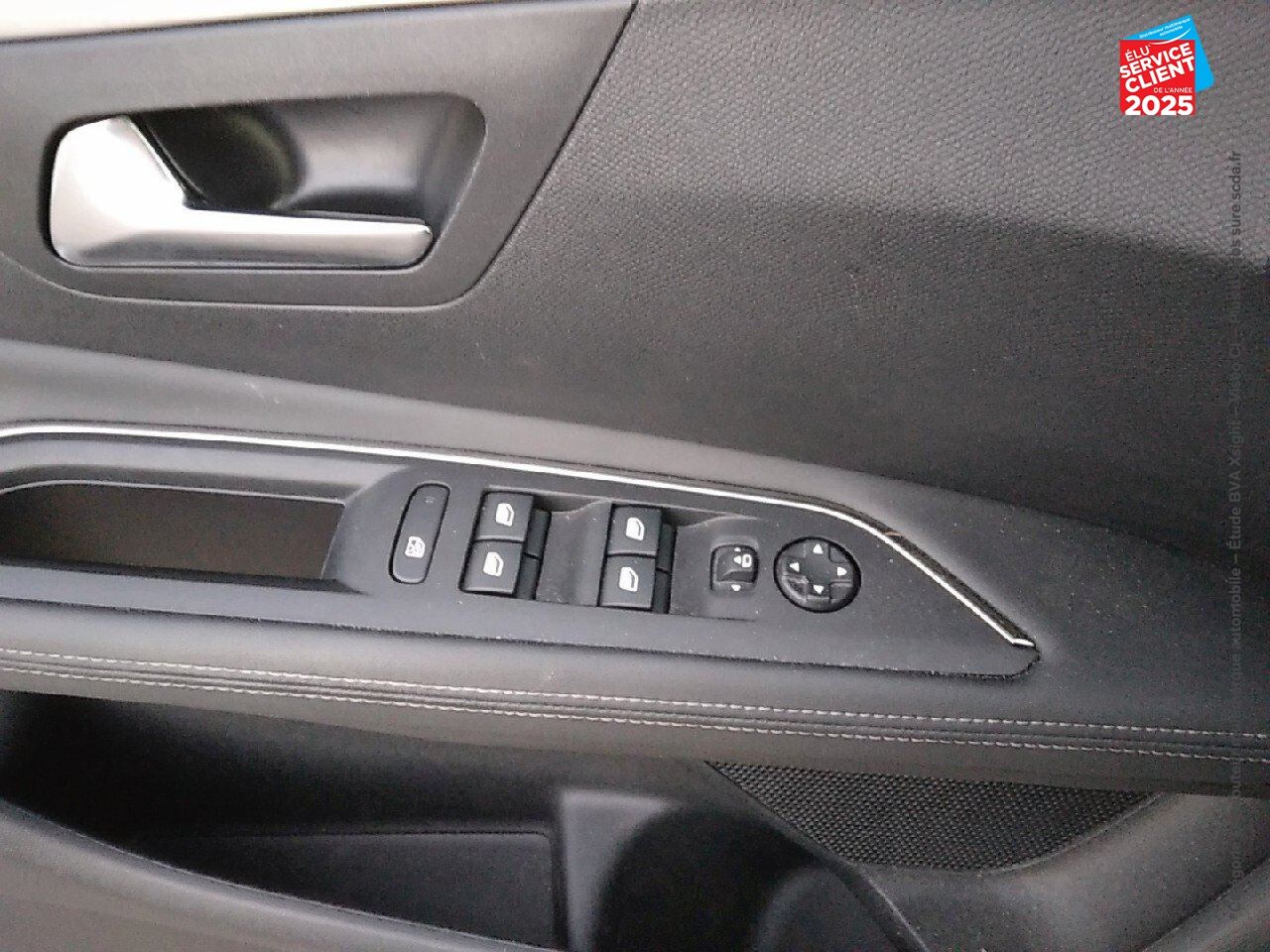 Véhicule d'occasion PEUGEOT 3008 1.2 PURETECH 130CH E6.C ALLURE SS EAT8 chez Toyota Thionville