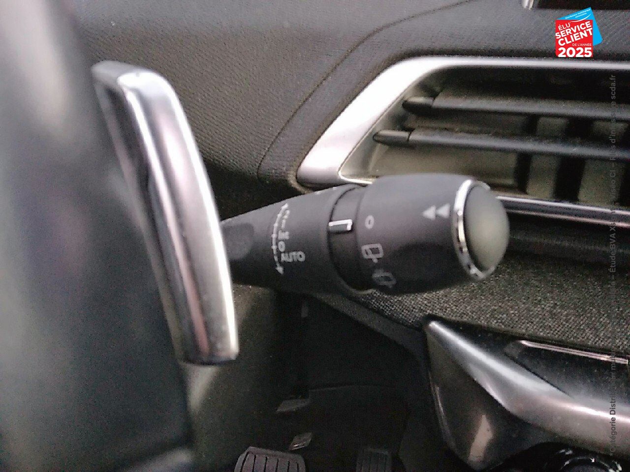 Véhicule d'occasion PEUGEOT 3008 1.2 PURETECH 130CH E6.C ALLURE SS EAT8 chez Toyota Thionville