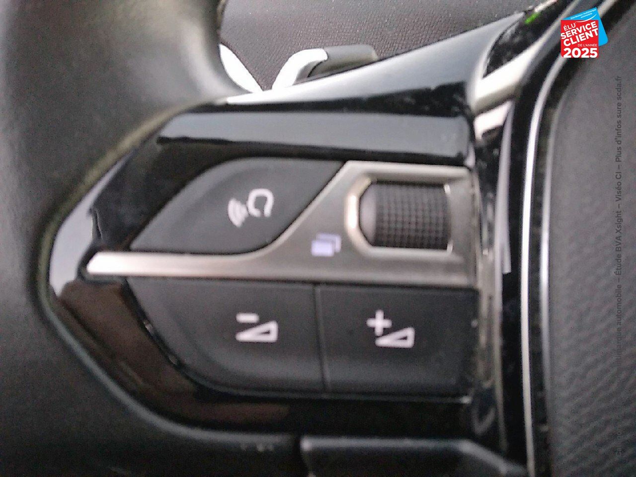 Véhicule d'occasion PEUGEOT 3008 1.2 PURETECH 130CH E6.C ALLURE SS EAT8 chez Toyota Thionville