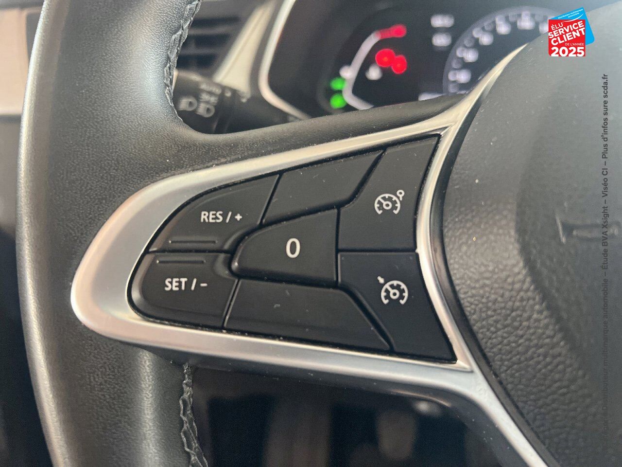 Véhicule d'occasion RENAULT CAPTUR 1.3 TCE 140CH INTENS chez Renault Sélestat