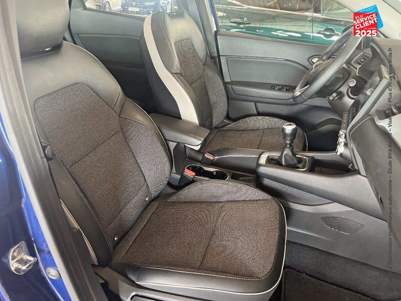 Véhicule d'occasion RENAULT CAPTUR 1.3 TCE 140CH INTENS chez Renault Sélestat