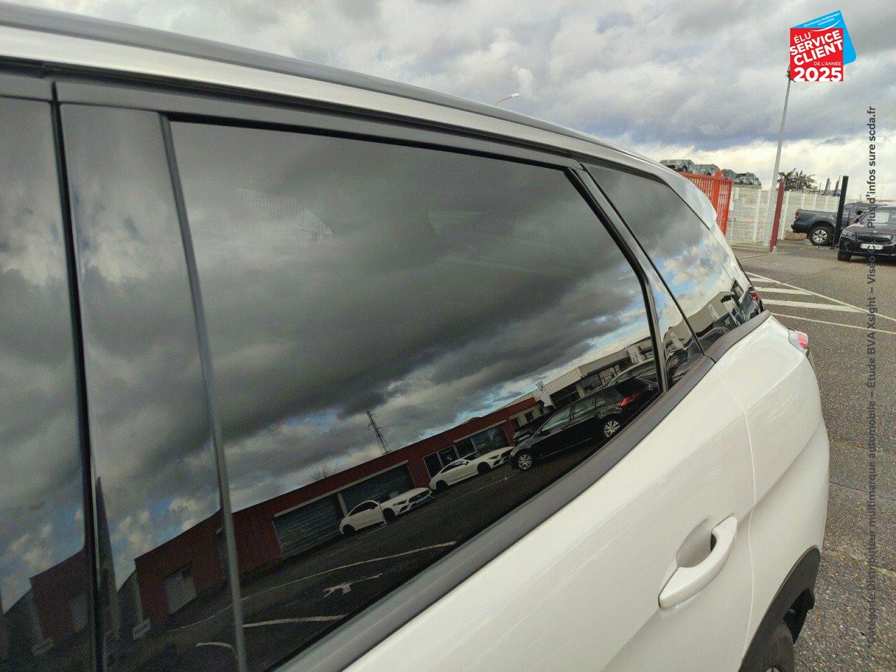 Véhicule d'occasion PEUGEOT 3008 1.6 BLUEHDI 120CH GT LINE SS EAT6 chez BMW Dole