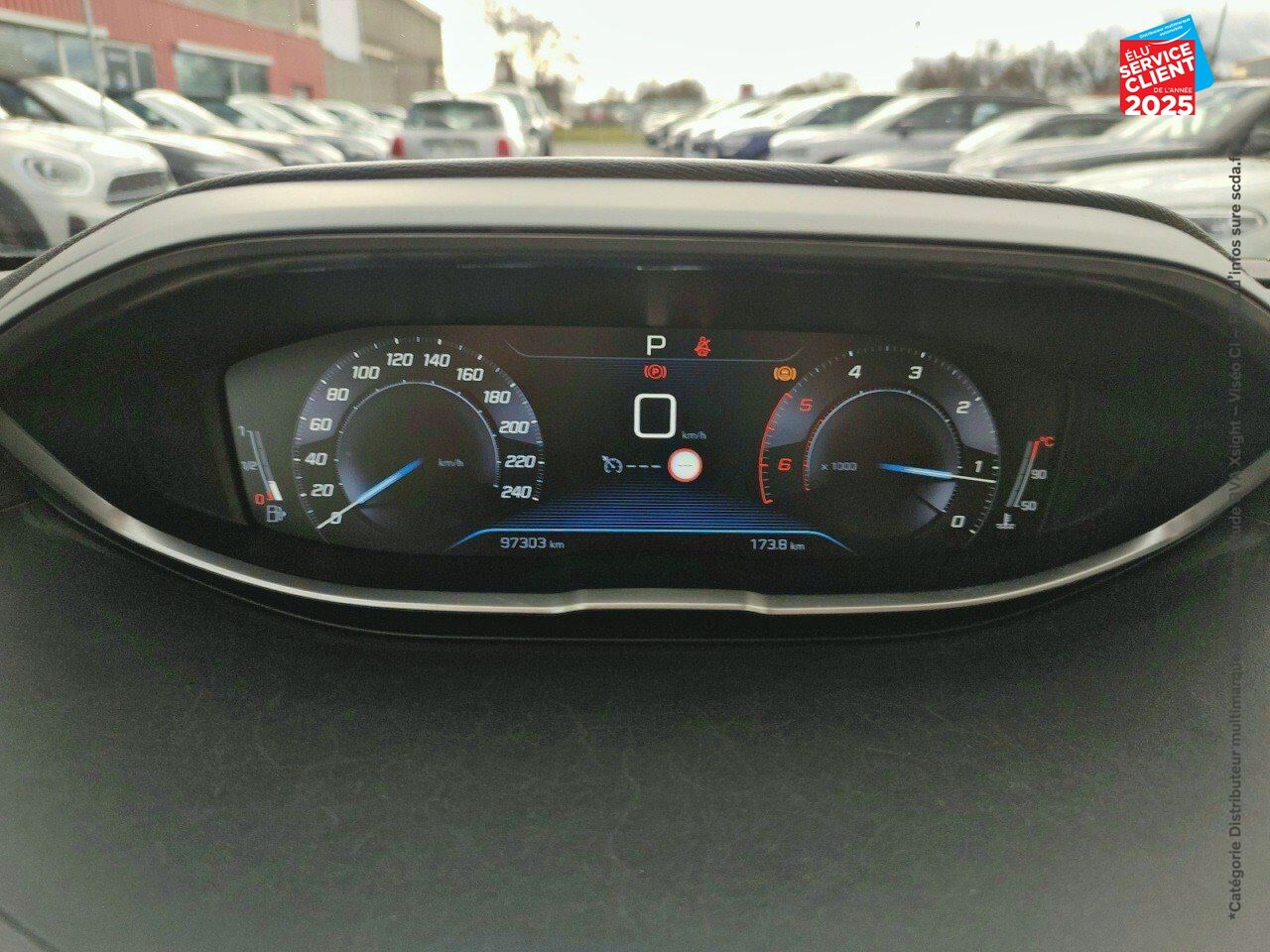 Véhicule d'occasion PEUGEOT 3008 1.6 BLUEHDI 120CH GT LINE SS EAT6 chez BMW Dole