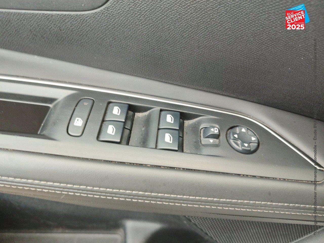 Véhicule d'occasion PEUGEOT 3008 1.6 BLUEHDI 120CH GT LINE SS EAT6 chez BMW Dole