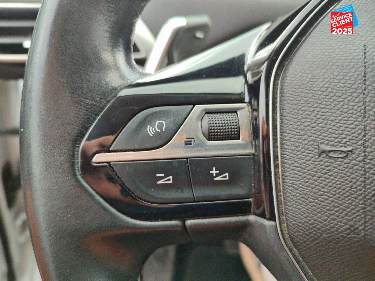 Véhicule d'occasion PEUGEOT 3008 1.6 BLUEHDI 120CH GT LINE SS EAT6 chez BMW Dole