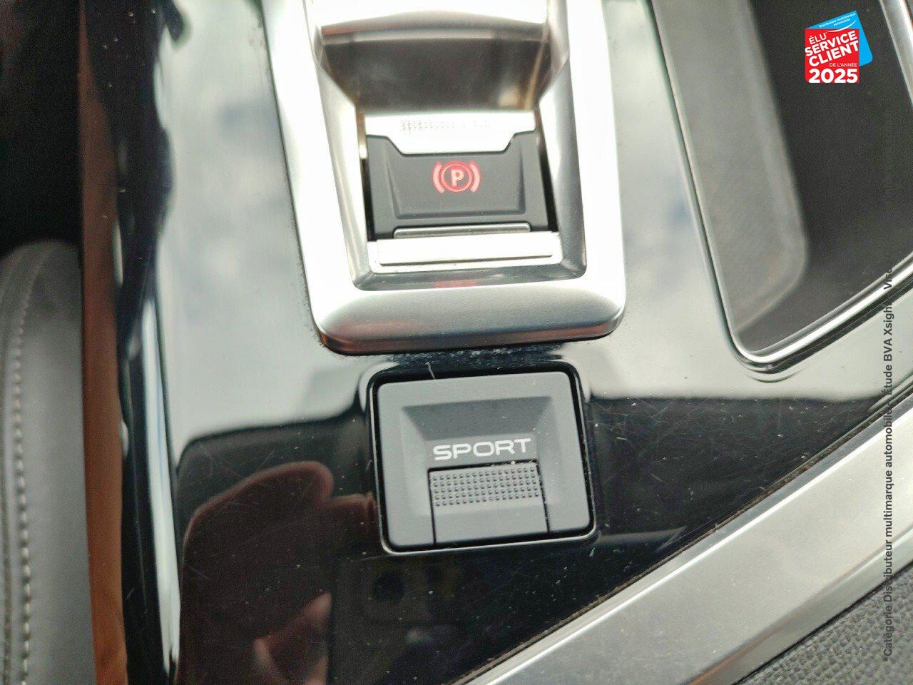 Véhicule d'occasion PEUGEOT 3008 1.6 BLUEHDI 120CH GT LINE SS EAT6 chez BMW Dole