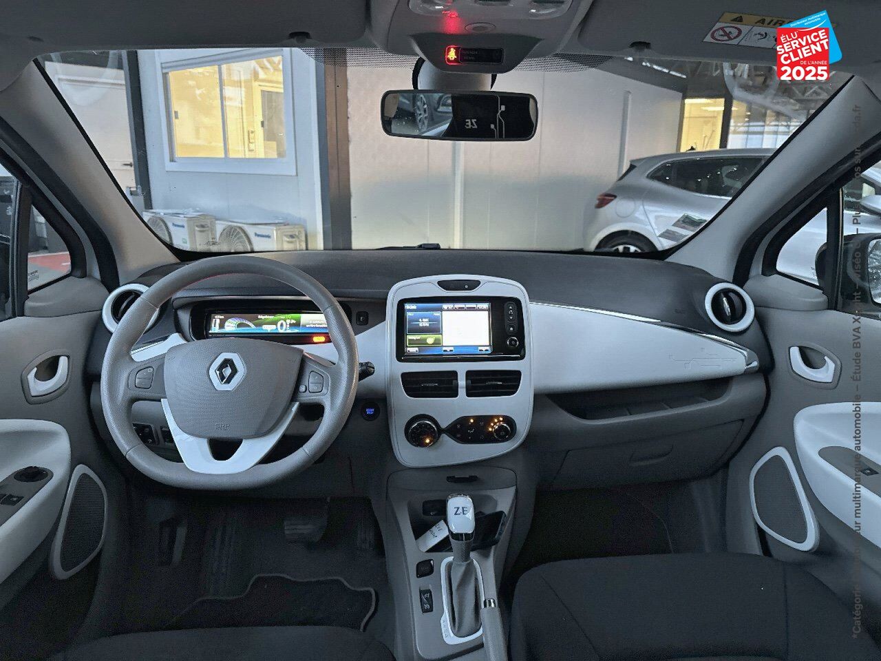 Véhicule d'occasion RENAULT ZOE LIFE CHARGE NORMALE TYPE 2 chez Hyundai Reims