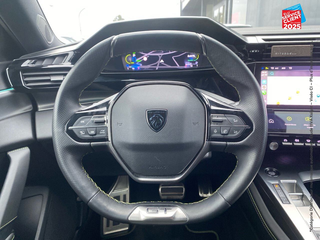 Véhicule d'occasion PEUGEOT 308 PHEV 180CH GT E-EAT8 GPS CAMERA CARPLAY chez Toyota Verdun