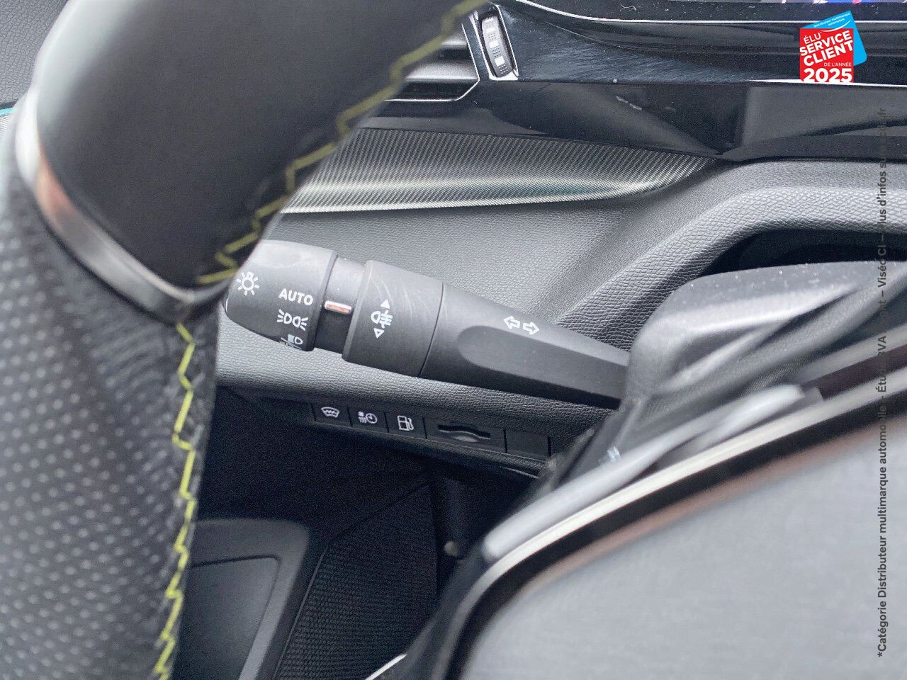 Véhicule d'occasion PEUGEOT 308 PHEV 180CH GT E-EAT8 GPS CAMERA CARPLAY chez Toyota Verdun