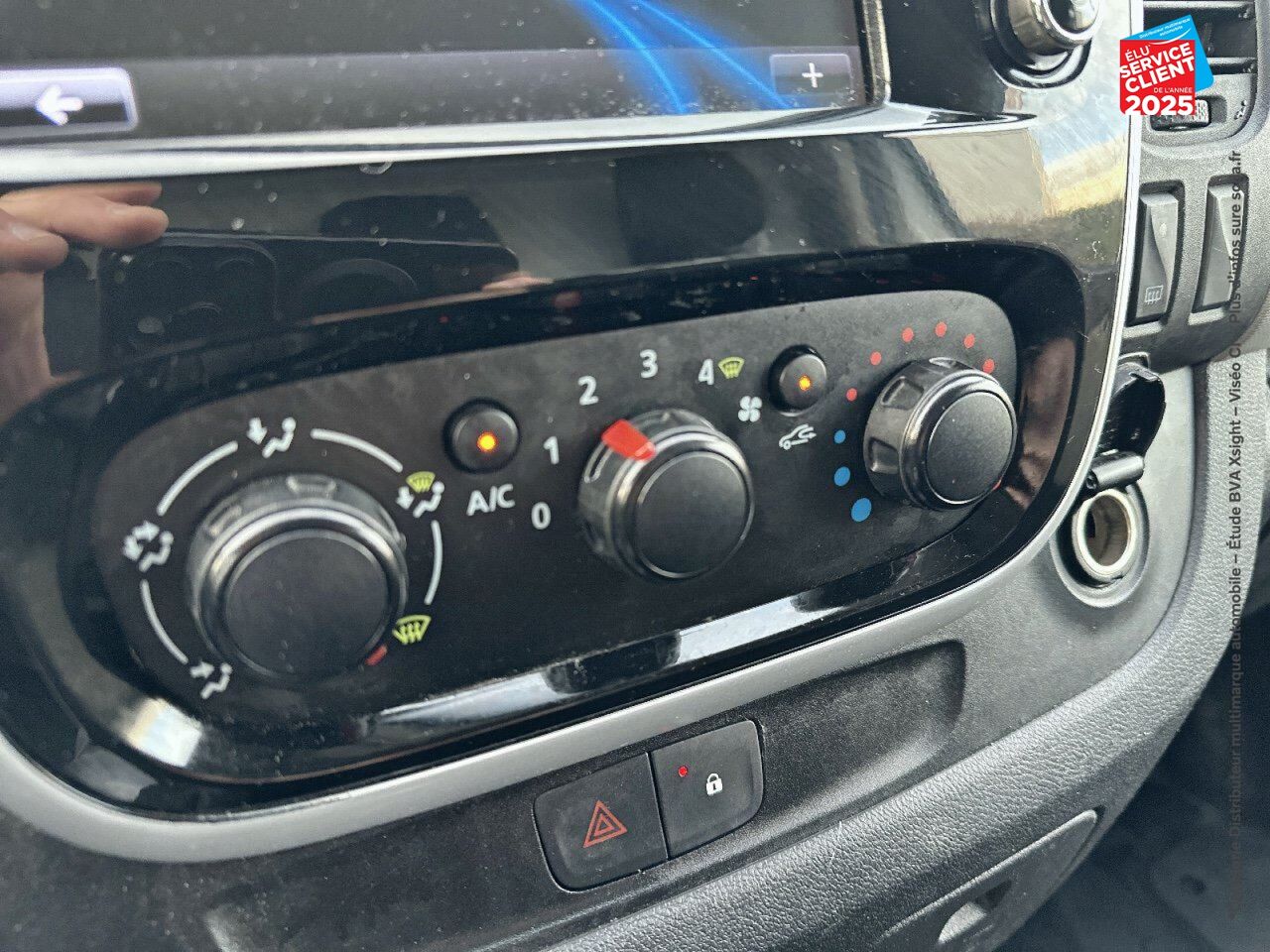 Véhicule d'occasion RENAULT TRAFIC FG L1H1 1000 1.6 DCI 120CH GRAND CONFORT EURO6 GPS chez Toyota Bar le Duc