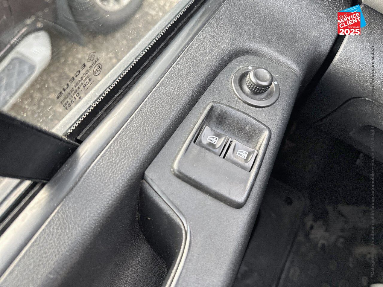 Véhicule d'occasion RENAULT TRAFIC FG L1H1 1000 1.6 DCI 120CH GRAND CONFORT EURO6 GPS chez Toyota Bar le Duc