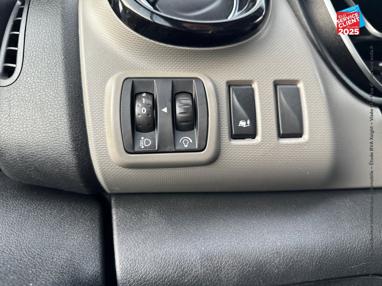 Véhicule d'occasion RENAULT TRAFIC FG L1H1 1000 1.6 DCI 120CH GRAND CONFORT EURO6 GPS chez Toyota Bar le Duc