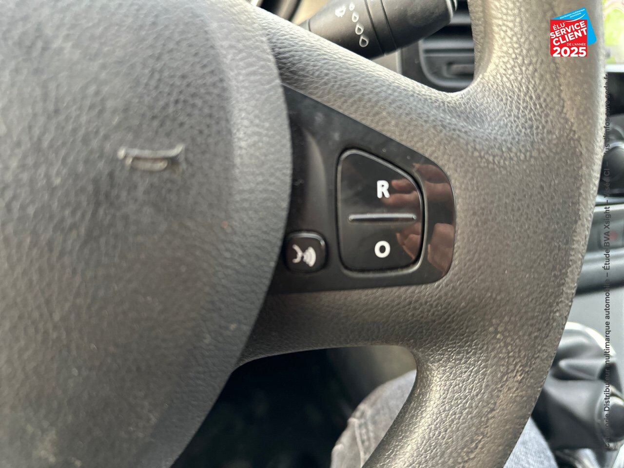 Véhicule d'occasion RENAULT TRAFIC FG L1H1 1000 1.6 DCI 120CH GRAND CONFORT EURO6 GPS chez Toyota Bar le Duc
