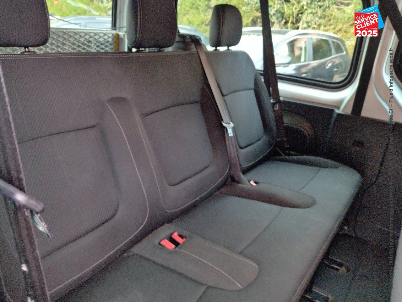 Véhicule d'occasion RENAULT TRAFIC COMBI L2 1.6 DCI 120CH INTENS 8 PLACES EURO6D-T chez Opel Verdun
