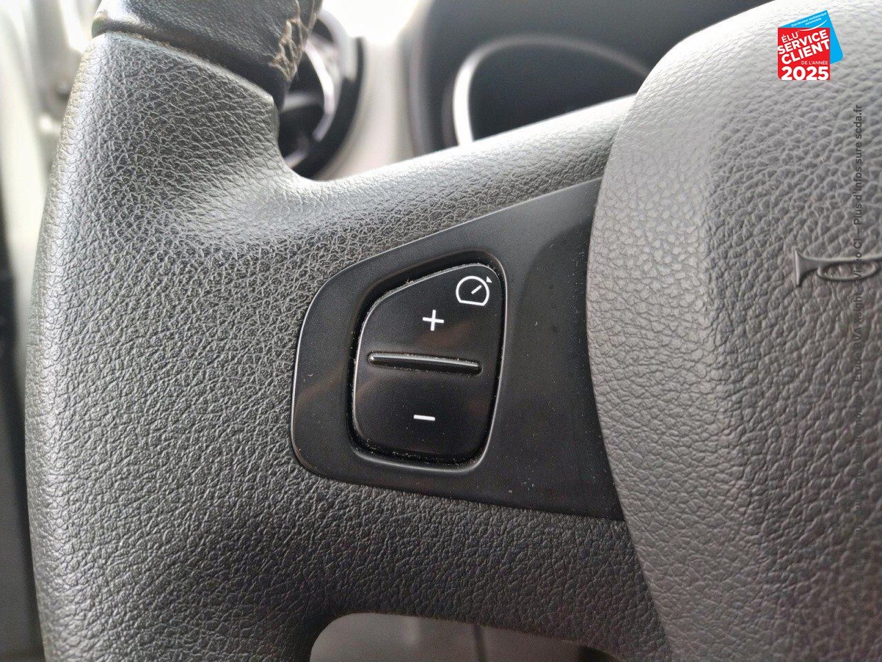 Véhicule d'occasion RENAULT TRAFIC COMBI L2 1.6 DCI 120CH INTENS 8 PLACES EURO6D-T chez Opel Verdun
