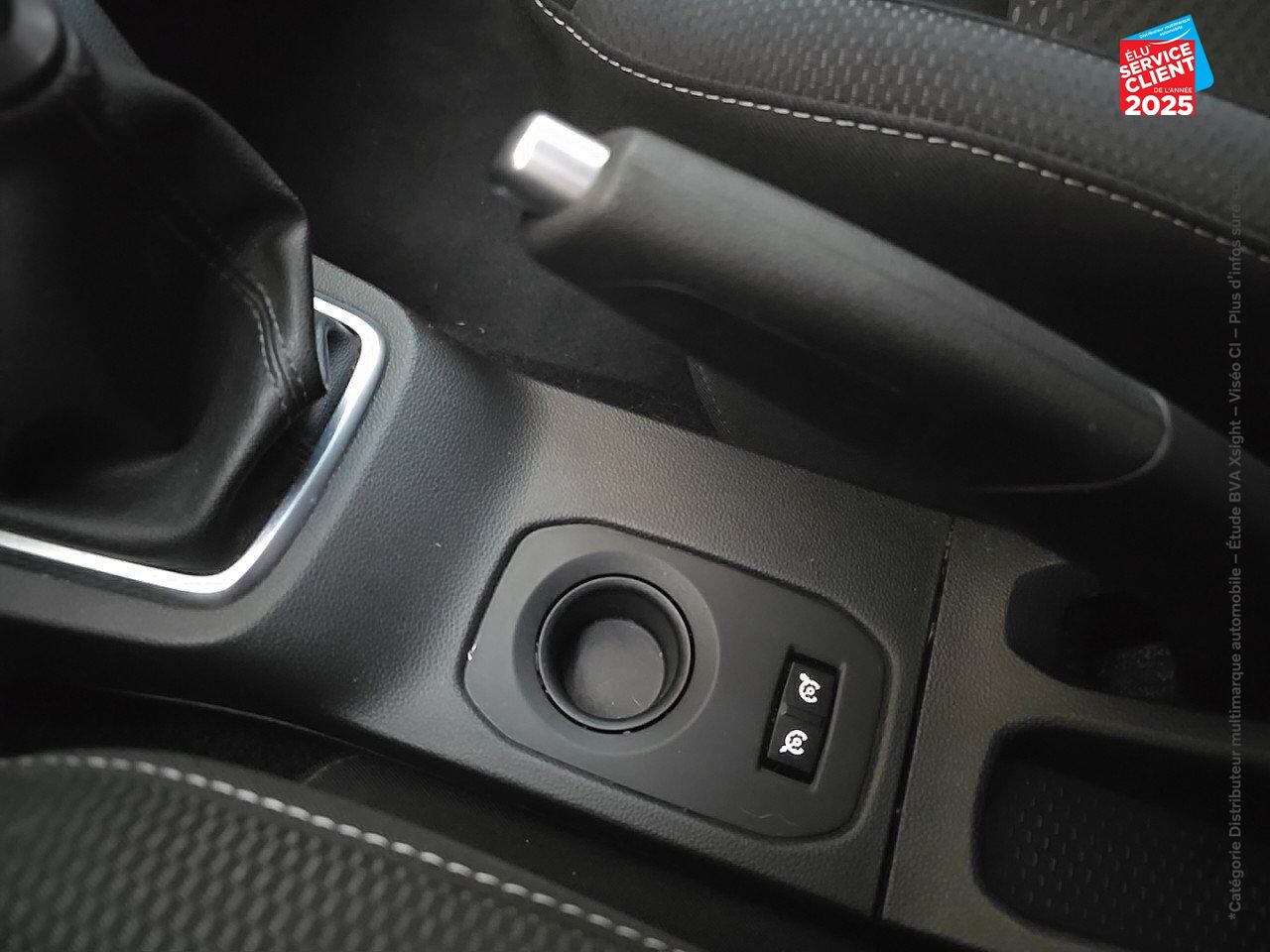 Véhicule d'occasion DACIA DUSTER 1.0 ECO-G 100CH EVASION 4X2 - E6U GPS RADAR AR chez Toyota Verdun