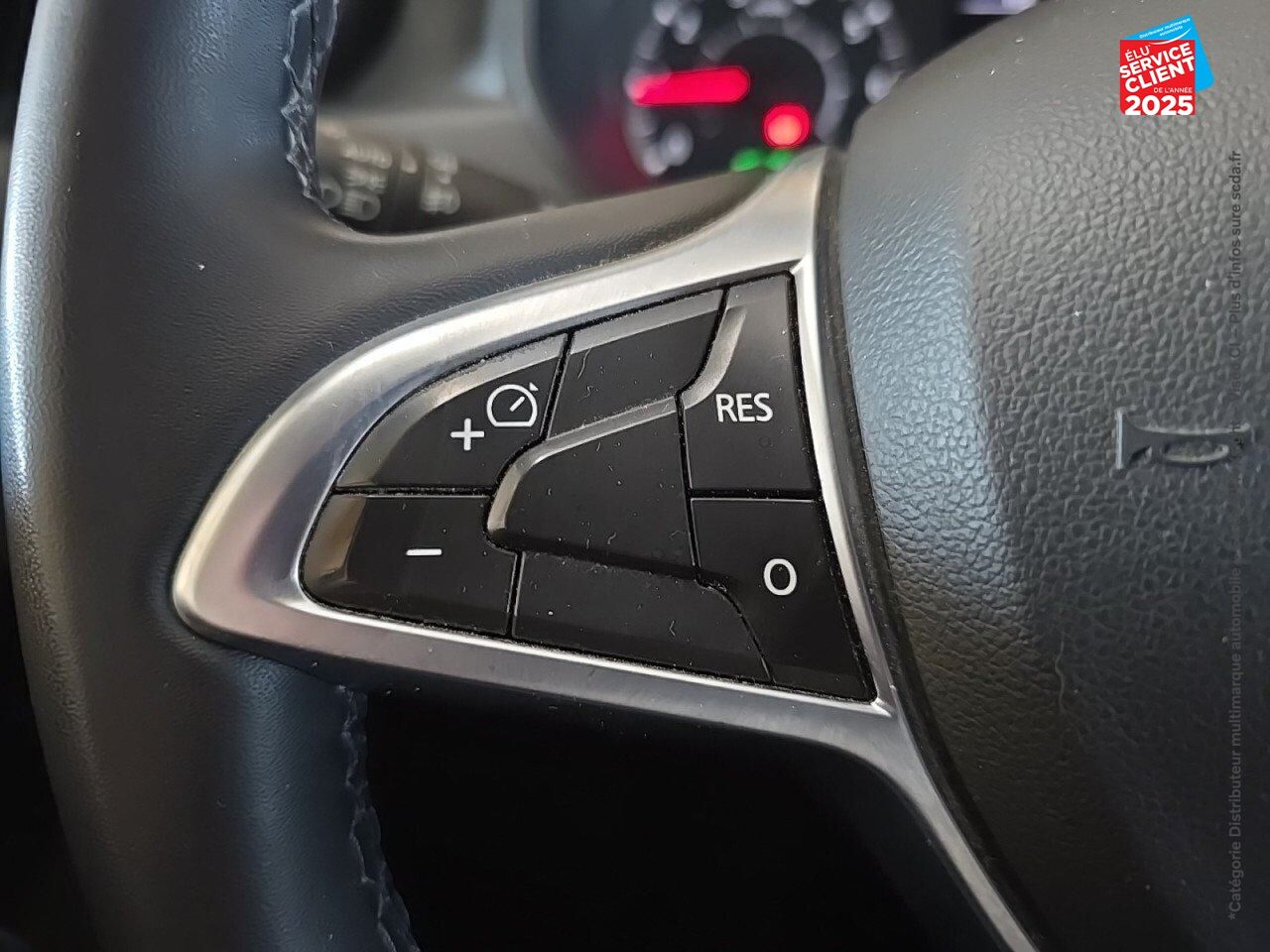 Véhicule d'occasion DACIA DUSTER 1.0 ECO-G 100CH EVASION 4X2 - E6U GPS RADAR AR chez Toyota Verdun