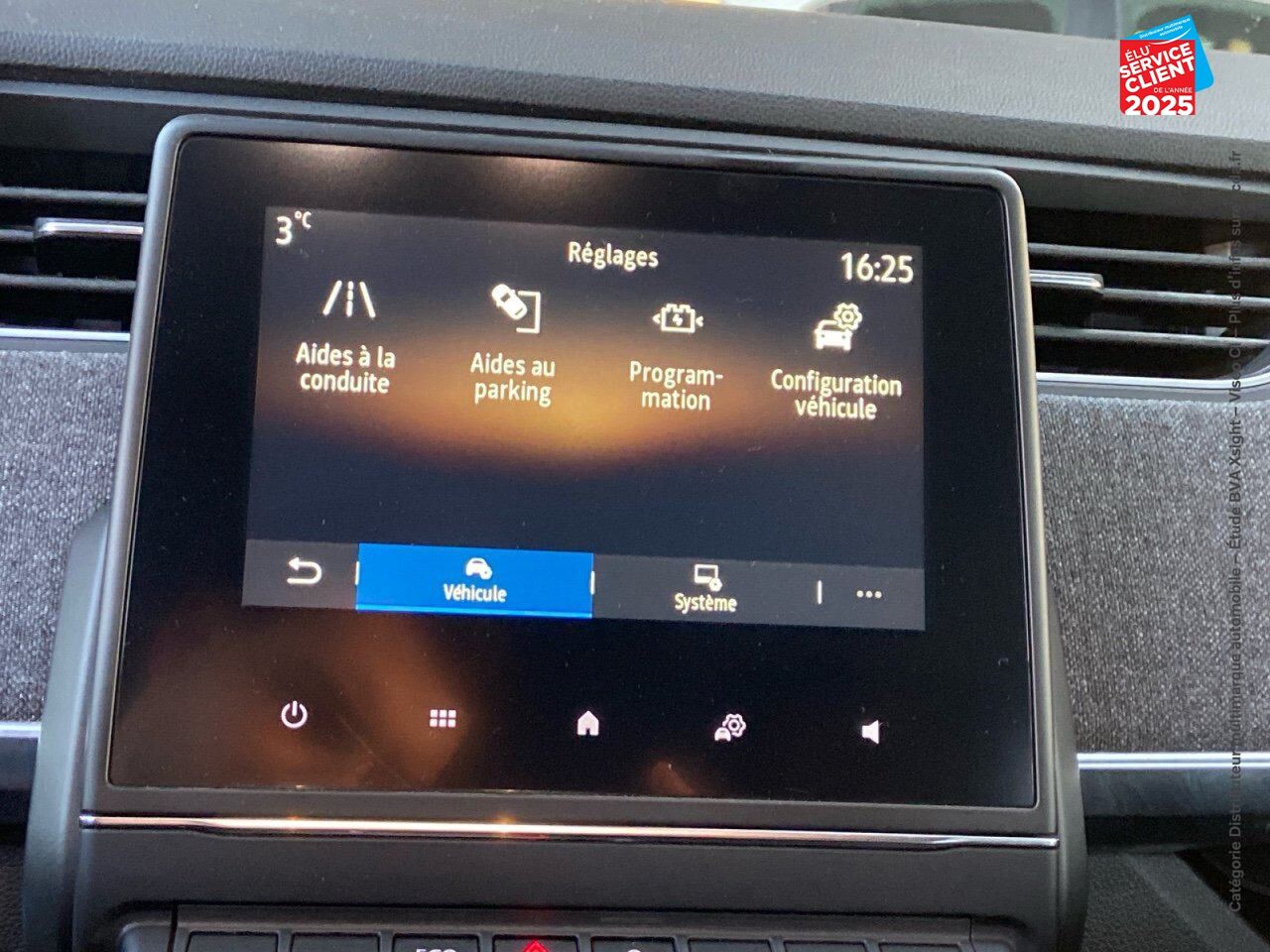 Véhicule d'occasion RENAULT ZOE INTENS CHARGE NORMALE R135 - 20 GPS CAMERA chez Hyundai Chalons