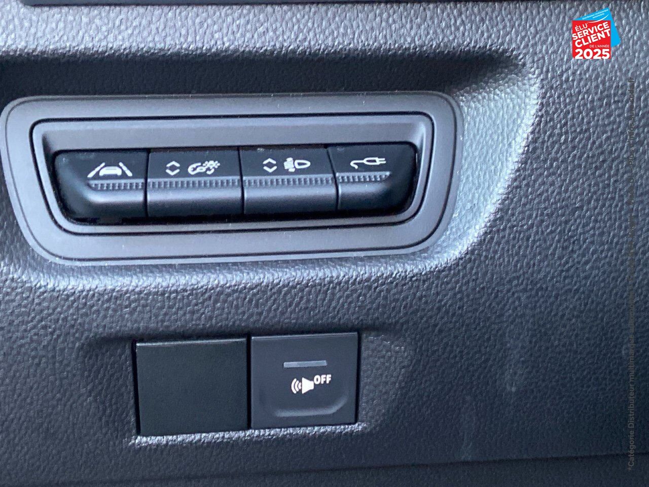 Véhicule d'occasion RENAULT ZOE INTENS CHARGE NORMALE R135 - 20 GPS CAMERA chez Hyundai Chalons