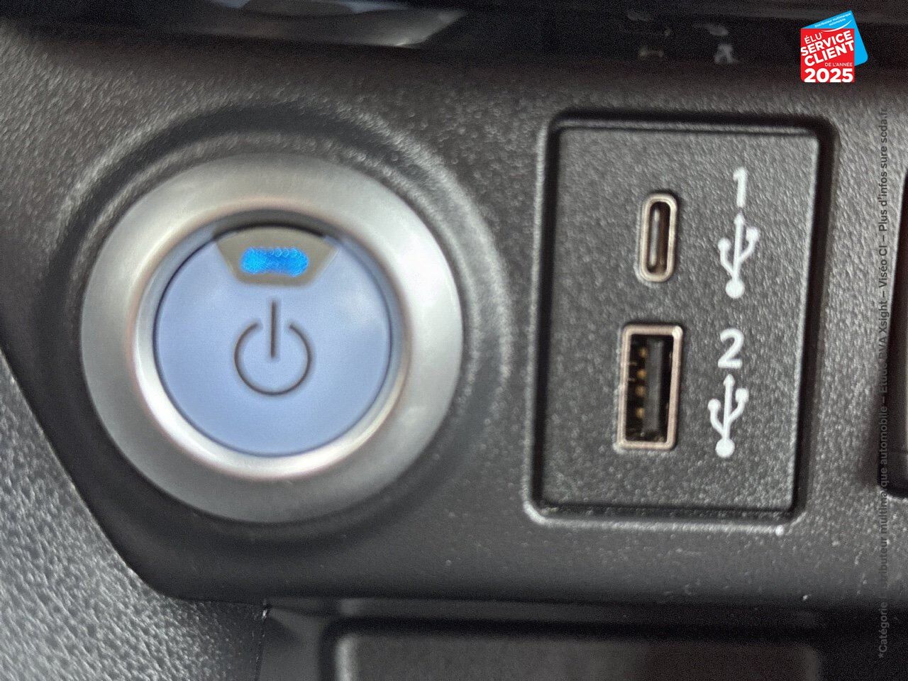 Véhicule d'occasion NISSAN LEAF 150CH 40KWH N-CONNECTA 21.5 chez Renault Colmar