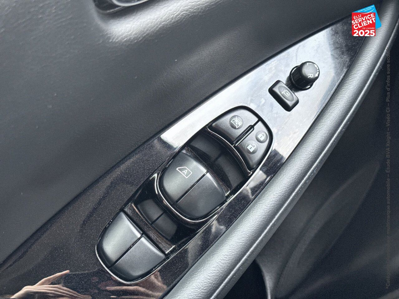 Véhicule d'occasion NISSAN LEAF 150CH 40KWH N-CONNECTA 21.5 chez Renault Colmar