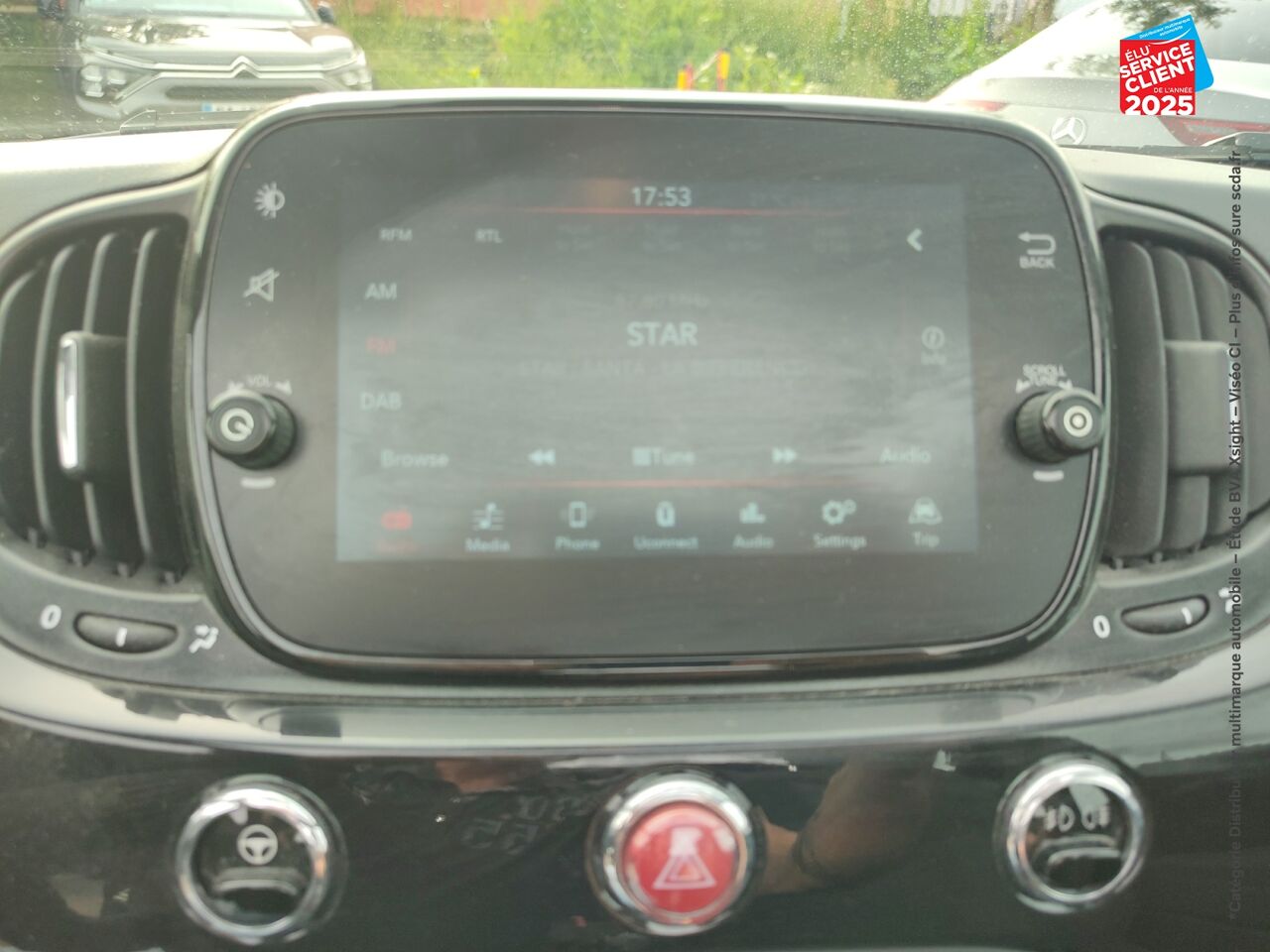 Véhicule d'occasion FIAT 500C 1.0 70CH BSG SS chez Hyundai Reims