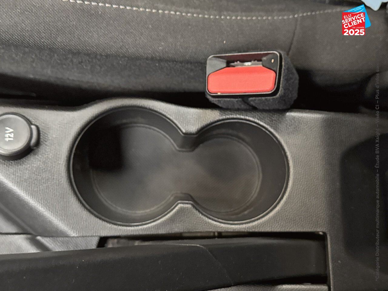 Véhicule d'occasion PEUGEOT 208 AFFAIRE 1.5 BLUEHDI 100 PREMIUM PACK GPS chez Toyota Sarreguemines