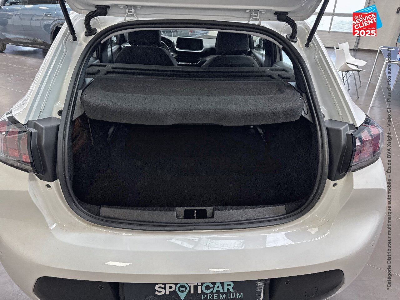 Véhicule d'occasion PEUGEOT 208 AFFAIRE 1.5 BLUEHDI 100 PREMIUM PACK GPS chez Toyota Sarreguemines