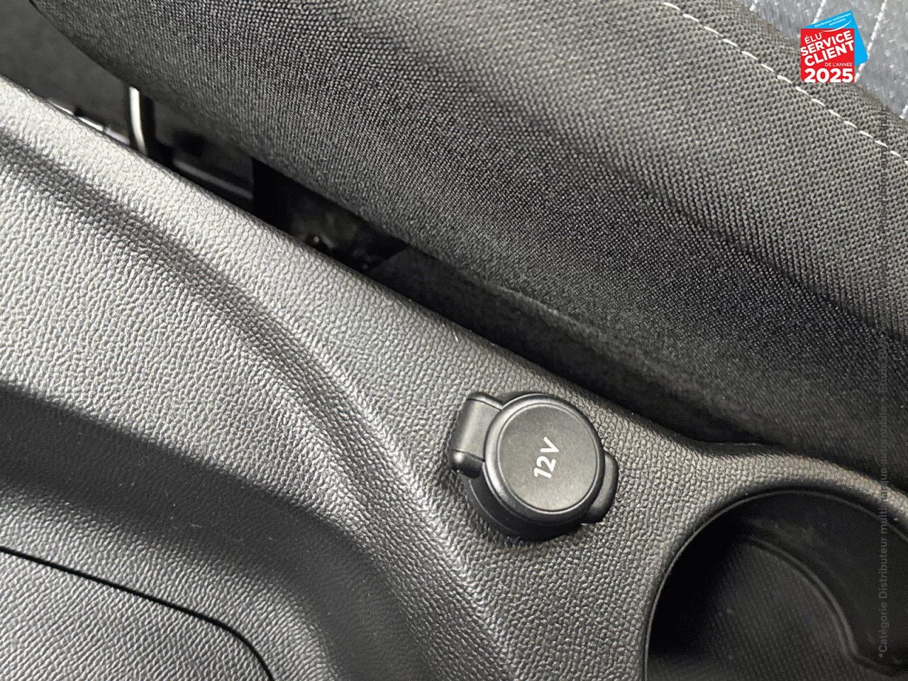 Véhicule d'occasion PEUGEOT 208 AFFAIRE 1.5 BLUEHDI 100 PREMIUM PACK GPS chez Toyota Sarreguemines