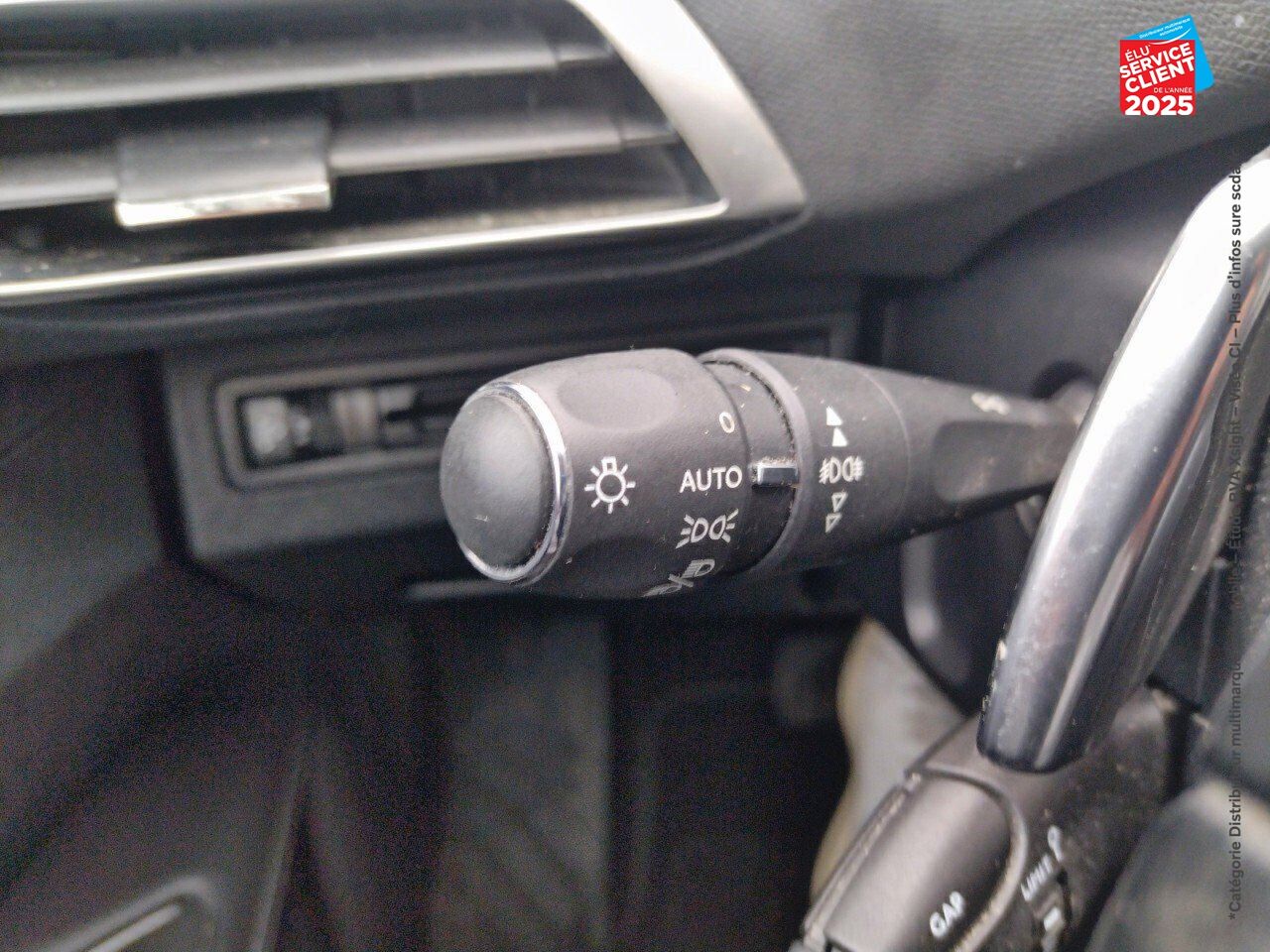 Véhicule d'occasion PEUGEOT 3008 1.2 PURETECH 130CH E6.C ALLURE SS EAT8 chez Renault Colmar