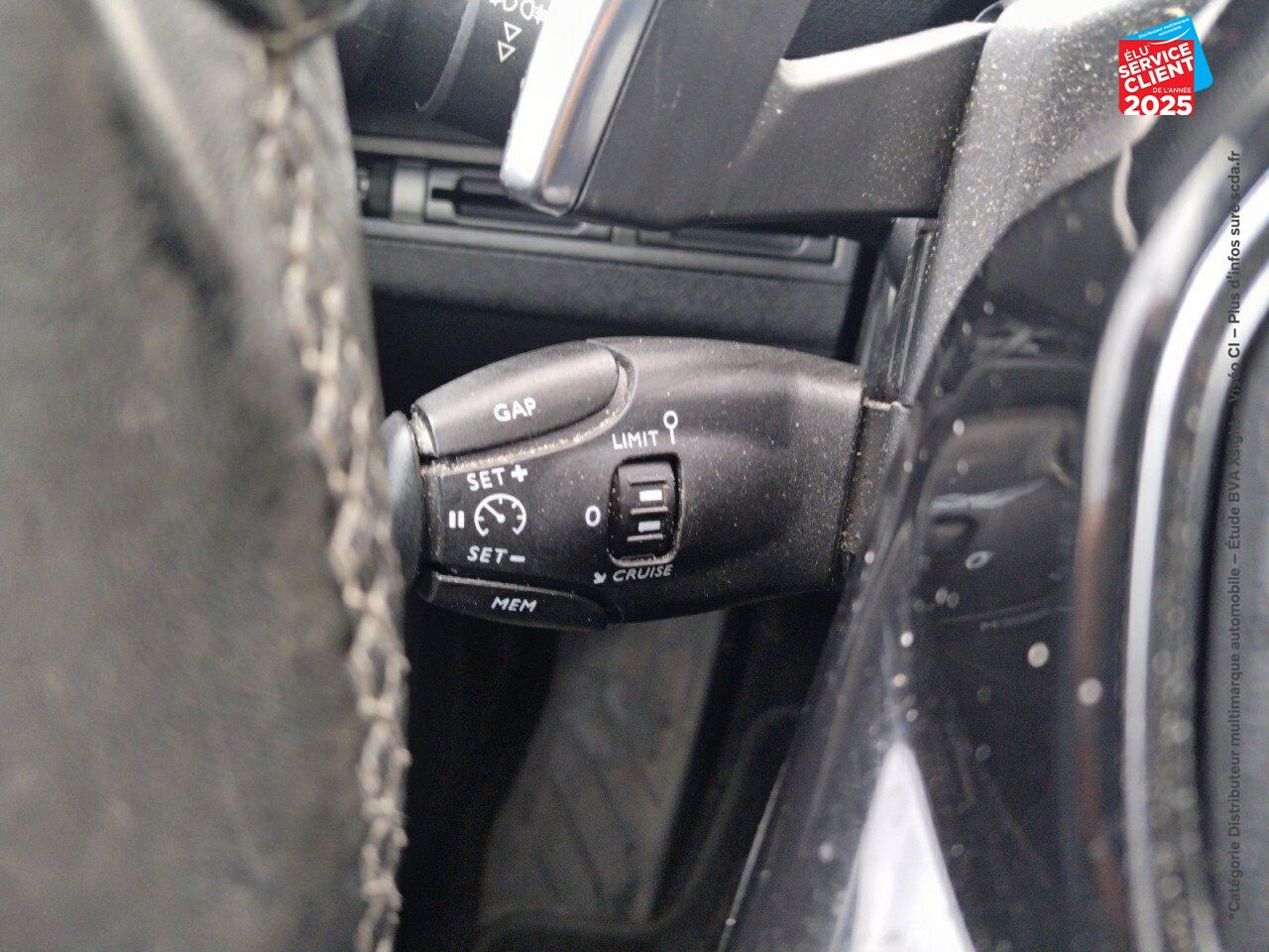 Véhicule d'occasion PEUGEOT 3008 1.2 PURETECH 130CH E6.C ALLURE SS EAT8 chez Renault Colmar