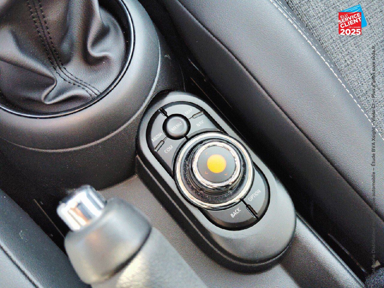 Véhicule d'occasion MINI MINI COOPER 136CH HEDDON STREET EURO6D-T TOUVRANT GPS RADAR AR chez MINI Colmar