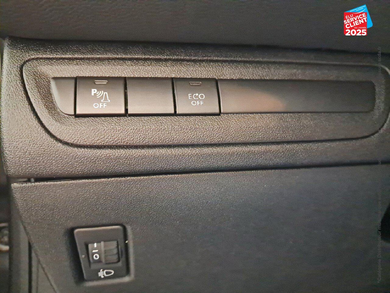 Véhicule d'occasion PEUGEOT 208 1.2 PURETECH 82CH E6.C ACTIVE BUSINESS SS 5P chez Opel Saint-Dizier