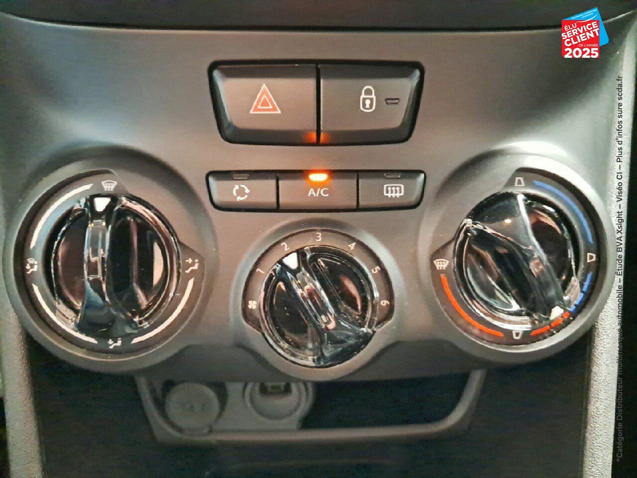 Véhicule d'occasion PEUGEOT 208 1.2 PURETECH 82CH E6.C ACTIVE BUSINESS SS 5P chez Opel Saint-Dizier