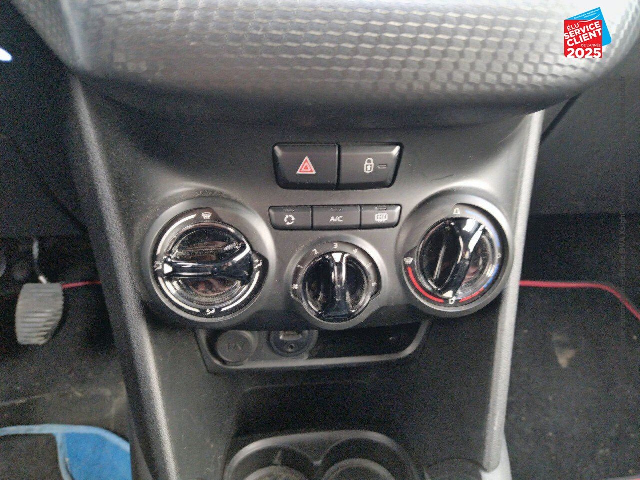 Véhicule d'occasion PEUGEOT 208 1.2 PURETECH 82CH STYLE 5P chez Renault Saint-Louis